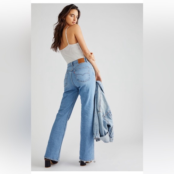 Levi’s Premium 70’s High Flare Jeans 👖 - Picture 10 of 17